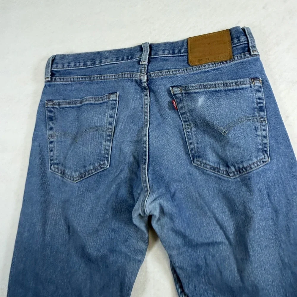 Levis Premium 501 93 Straight Leg Jeans Mens 32x32 Medium Wash Blue Button Fly